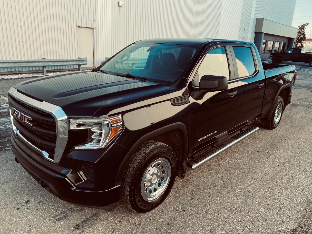 2019 GMC Sierra 1500 Crew Cab 6.5 Foot Box (Discounted Price)