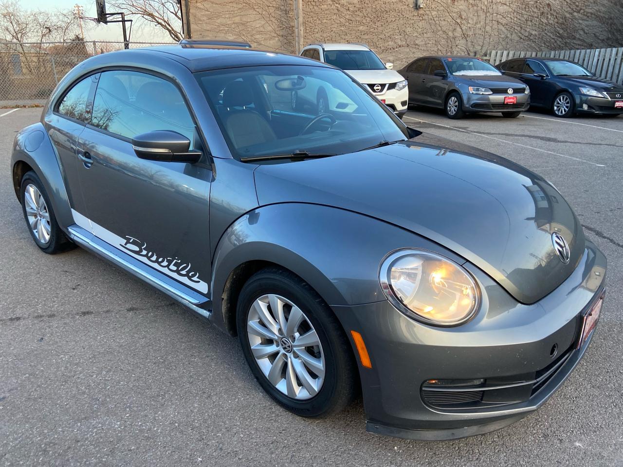 Used 2014 Volkswagen Beetle Comfortline ** HTD SEATS, BLUETOOTH, CRUISE ** for sale in St Catharines, ON