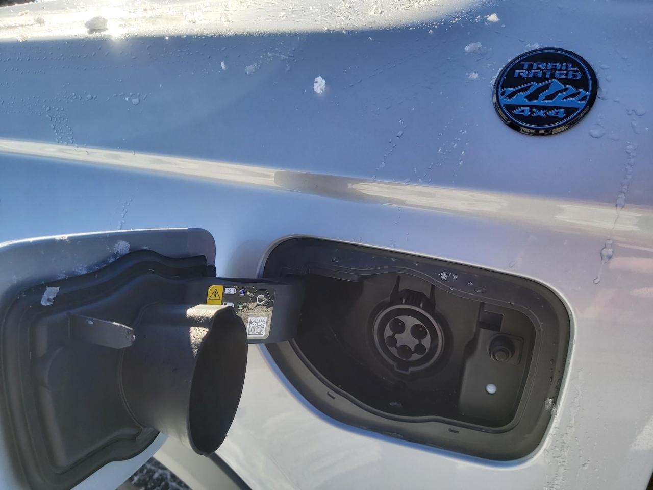 2022 Jeep Grand Cherokee 4xe Trailhawk Photo4