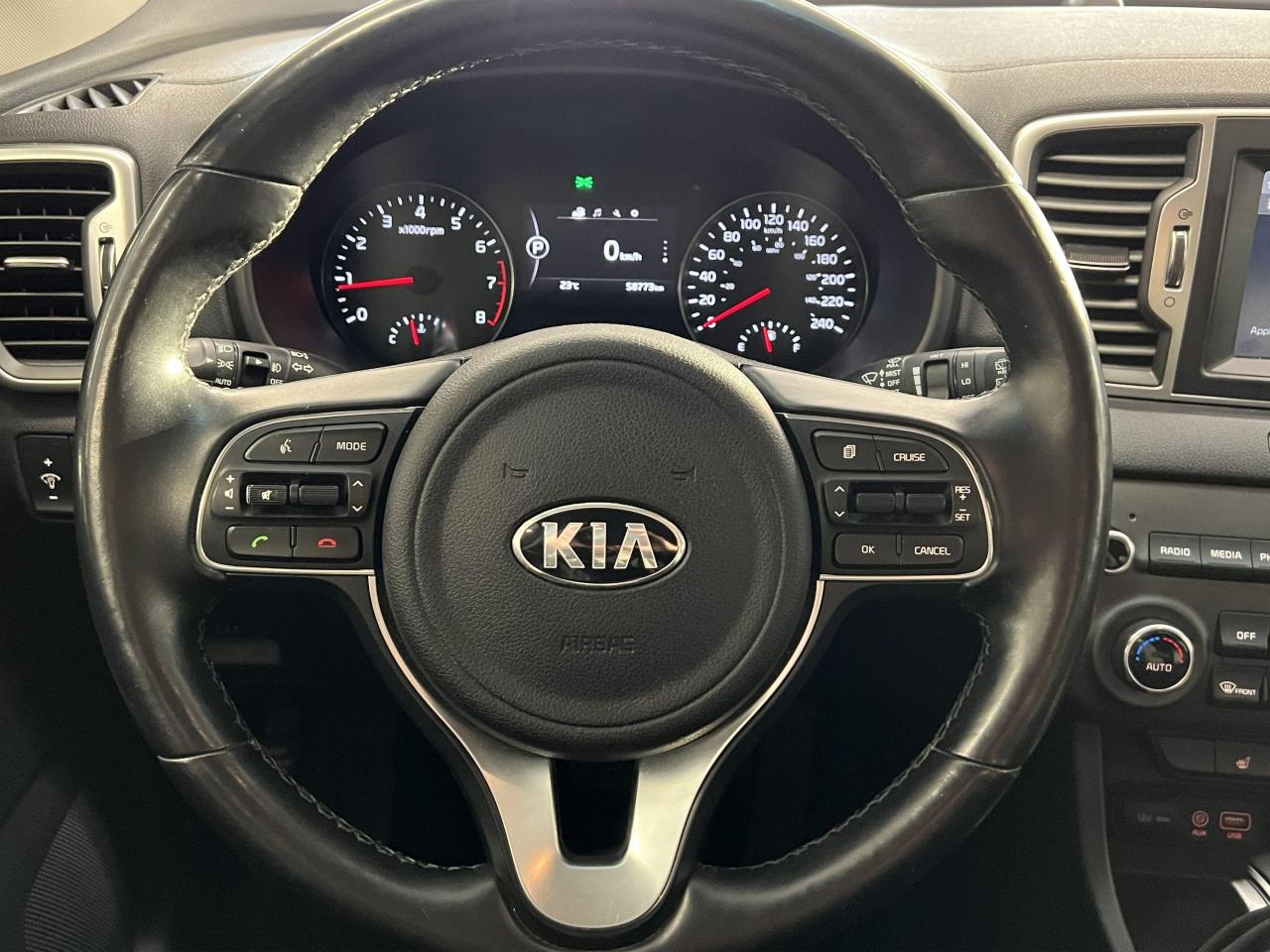 2018 Kia Sportage EX AWD+Leather+ApplePlay+Remote Start+CLEAN CARFAX - Photo #9