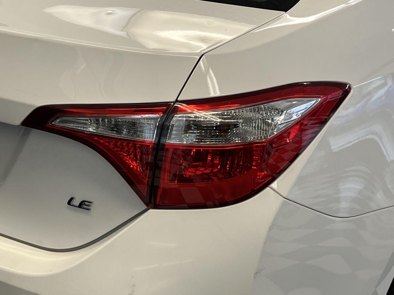 2015 Toyota Corolla LE+Sunroof+Camera+Bluetooth+A/C+CLEAN CARFAX - Photo #49