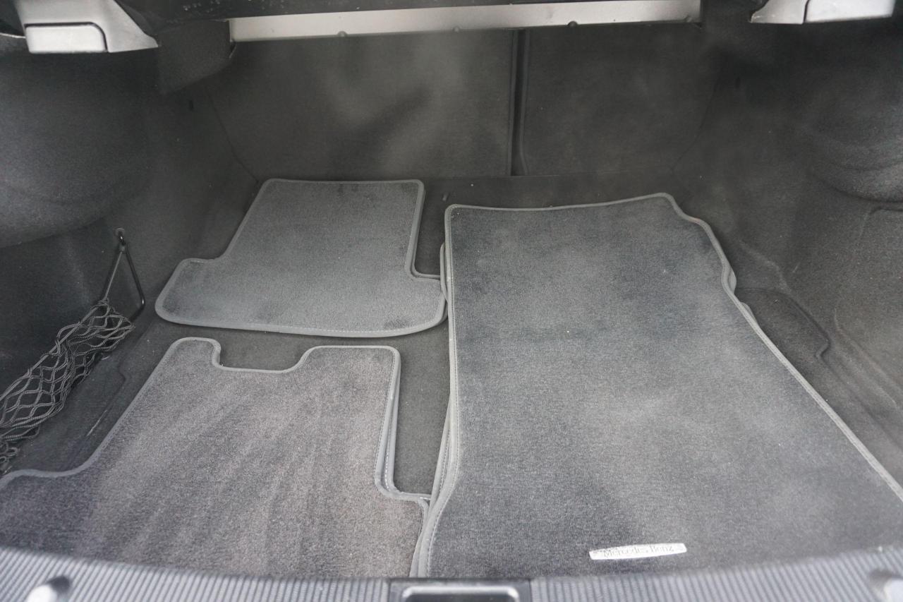 2010 Mercedes-Benz E-Class 1 OWNER /NO ACCIDENTS /STUNNING COMBO/DYNAMIC SEAT - Photo #20