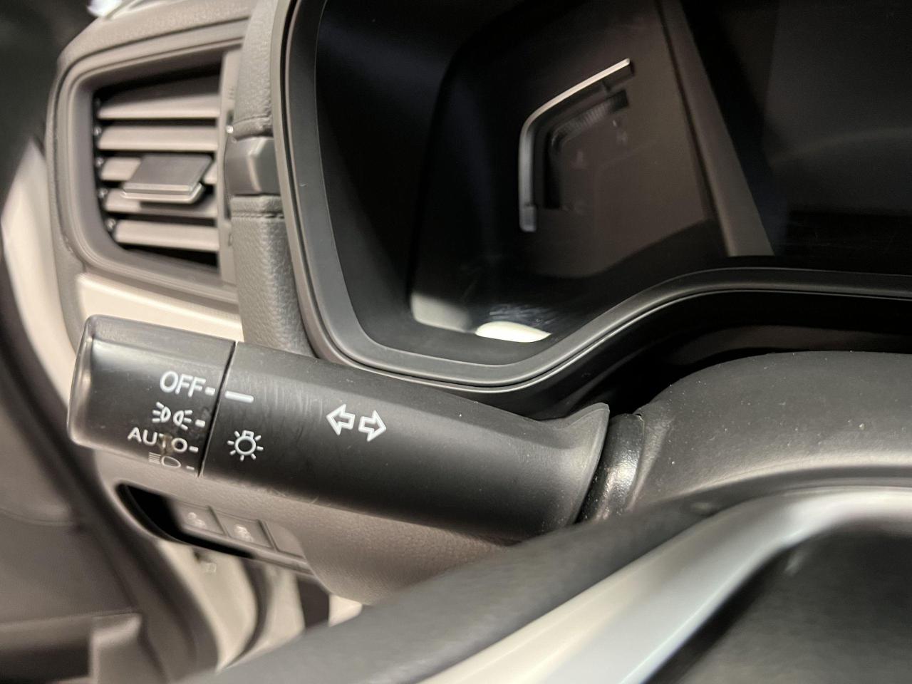 2018 Honda CR-V LX AWD+ApplePlay+Adaptive Cruise+CLEAN CARFAX Photo45