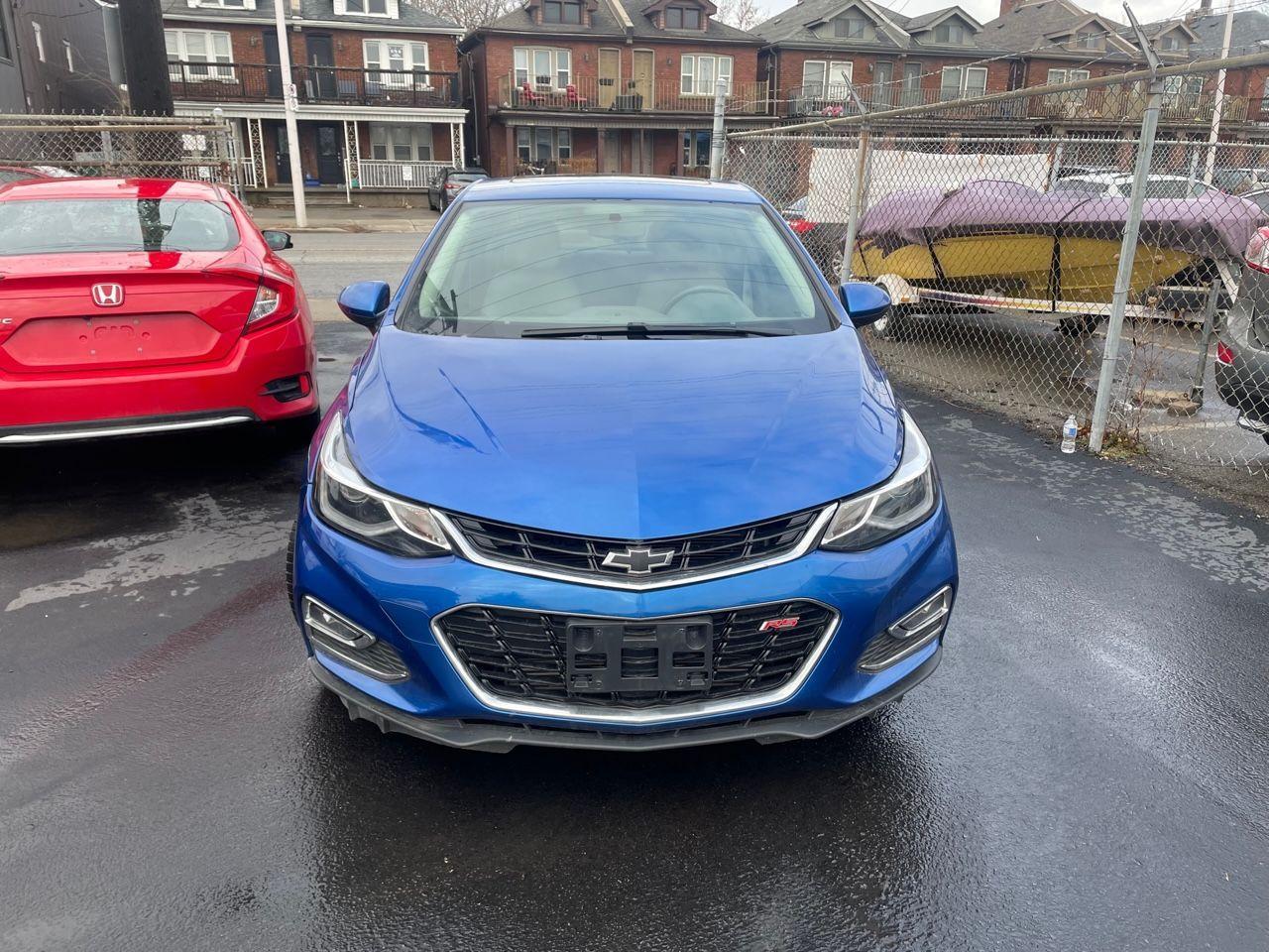 2018 Chevrolet Cruze LT *RS PACKAGE, BACKUP CAMERA, HEATED SEATS* - Photo #2