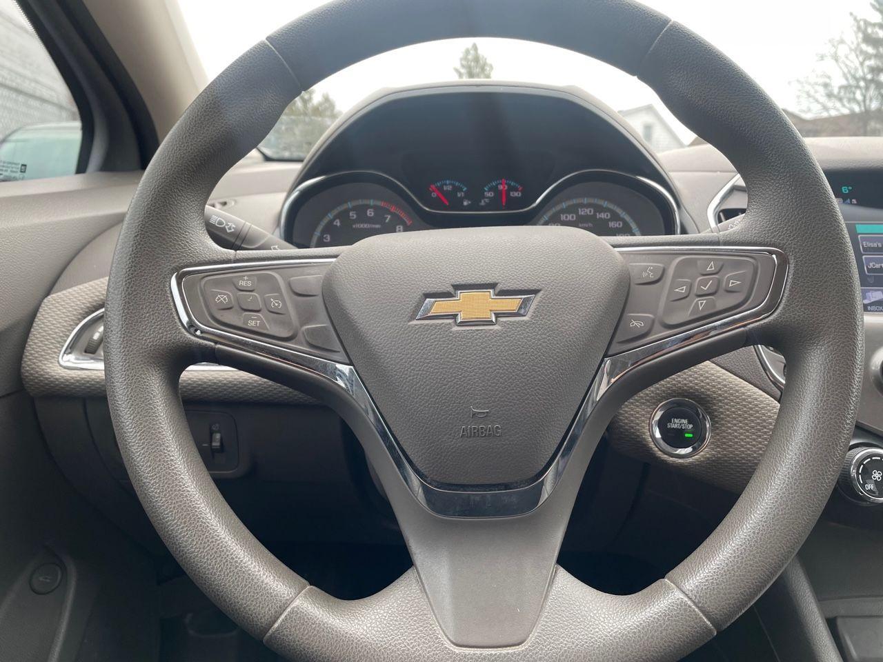 2018 Chevrolet Cruze LT *RS PACKAGE, BACKUP CAMERA, HEATED SEATS* - Photo #11