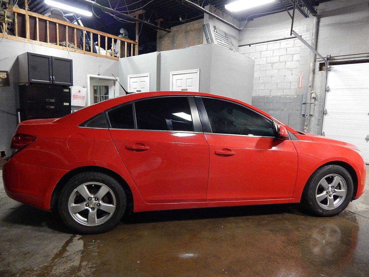 2014 Chevrolet Cruze 2LT Photo4