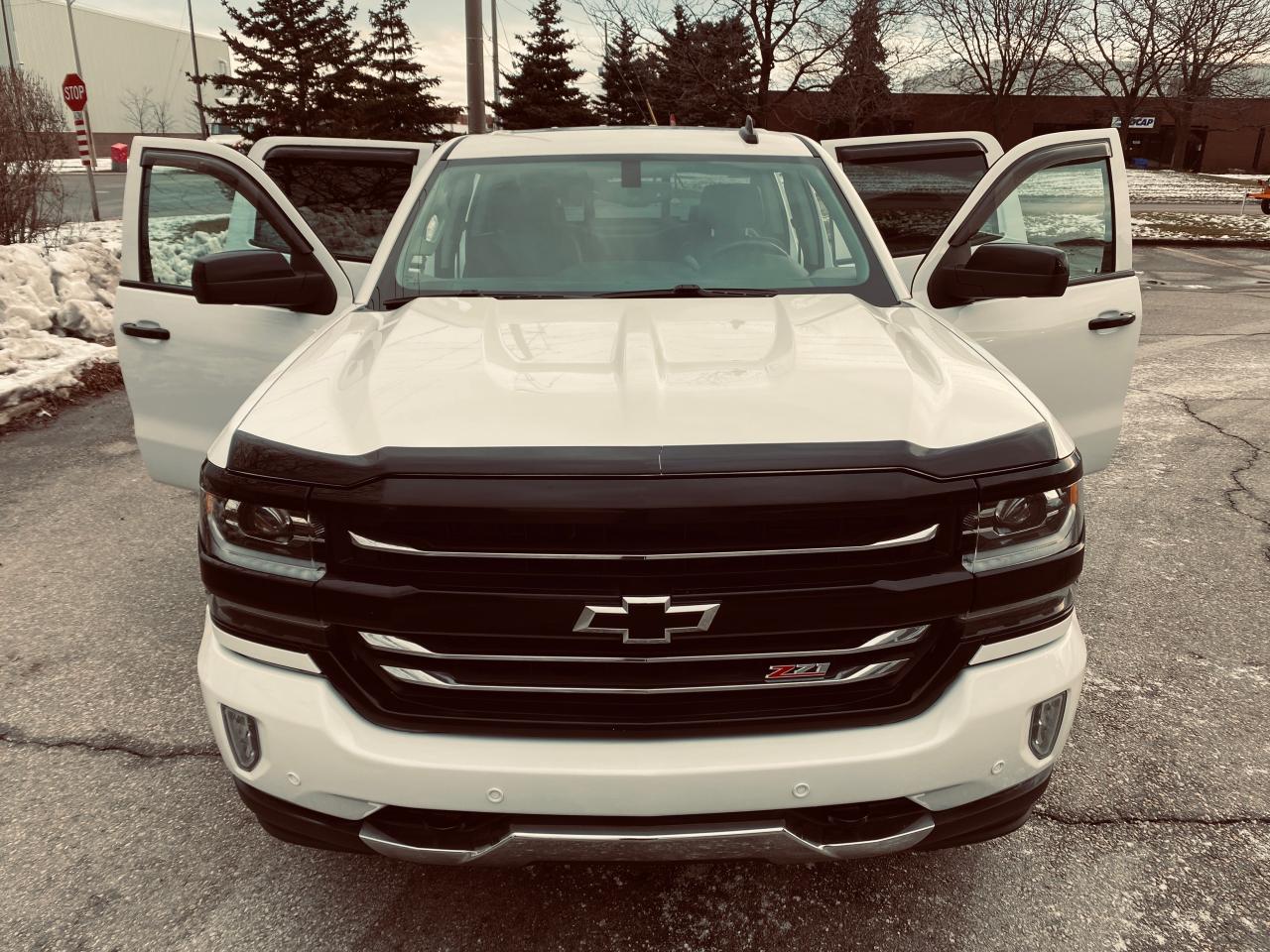 2017 Chevrolet Silverado 1500 LTZ- Z71 Off Road 6.5 Foot Box