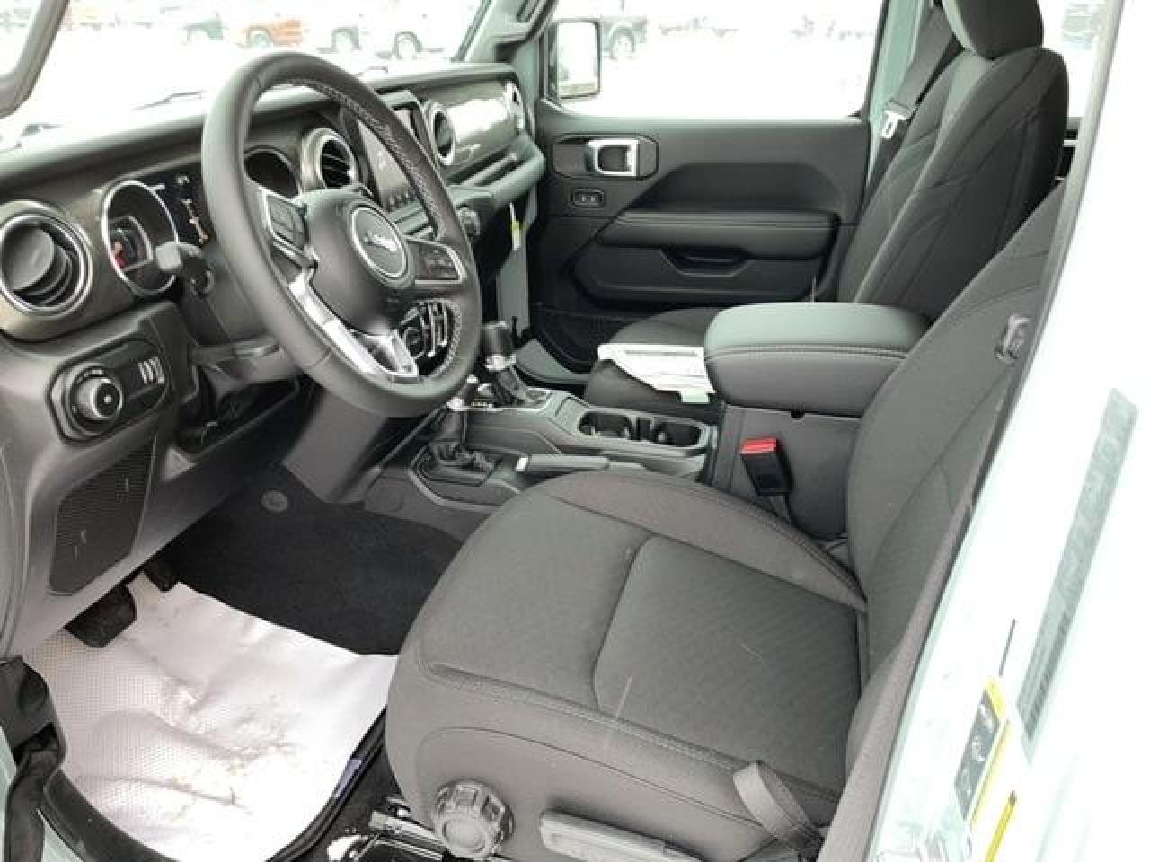 2023 Jeep Wrangler 4-Door Sahara Photo3