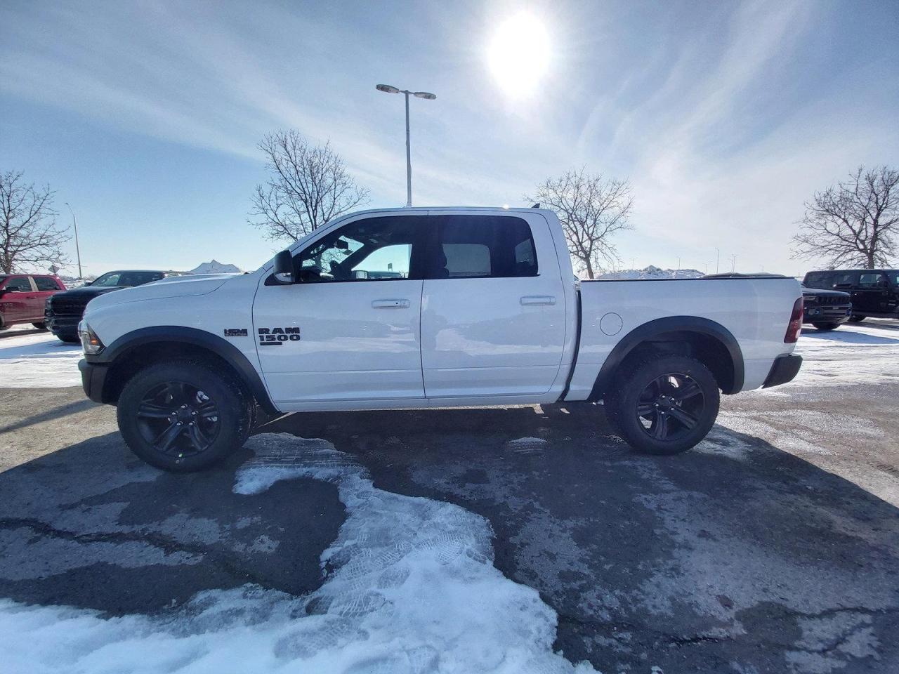 2022 RAM 1500 Classic SLT Photo3