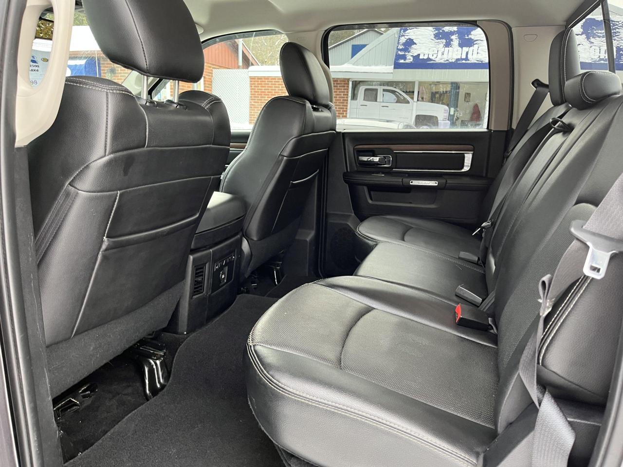 2016 RAM 1500 4WD Crew Cab 140.5" Laramie