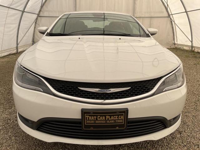 2015 Chrysler 200 LX Photo2