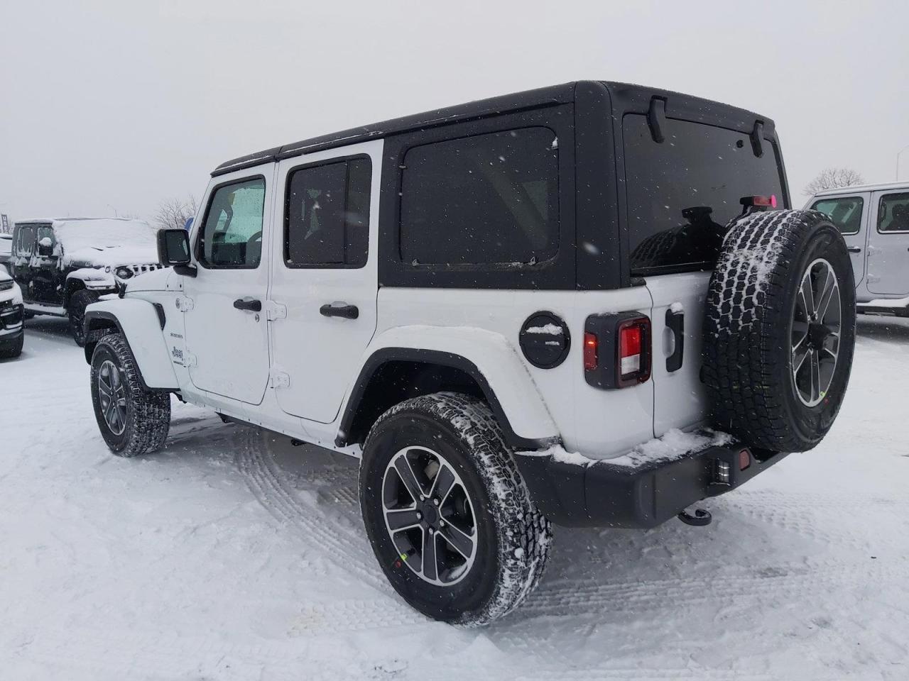 2023 Jeep Wrangler Sahara Photo4