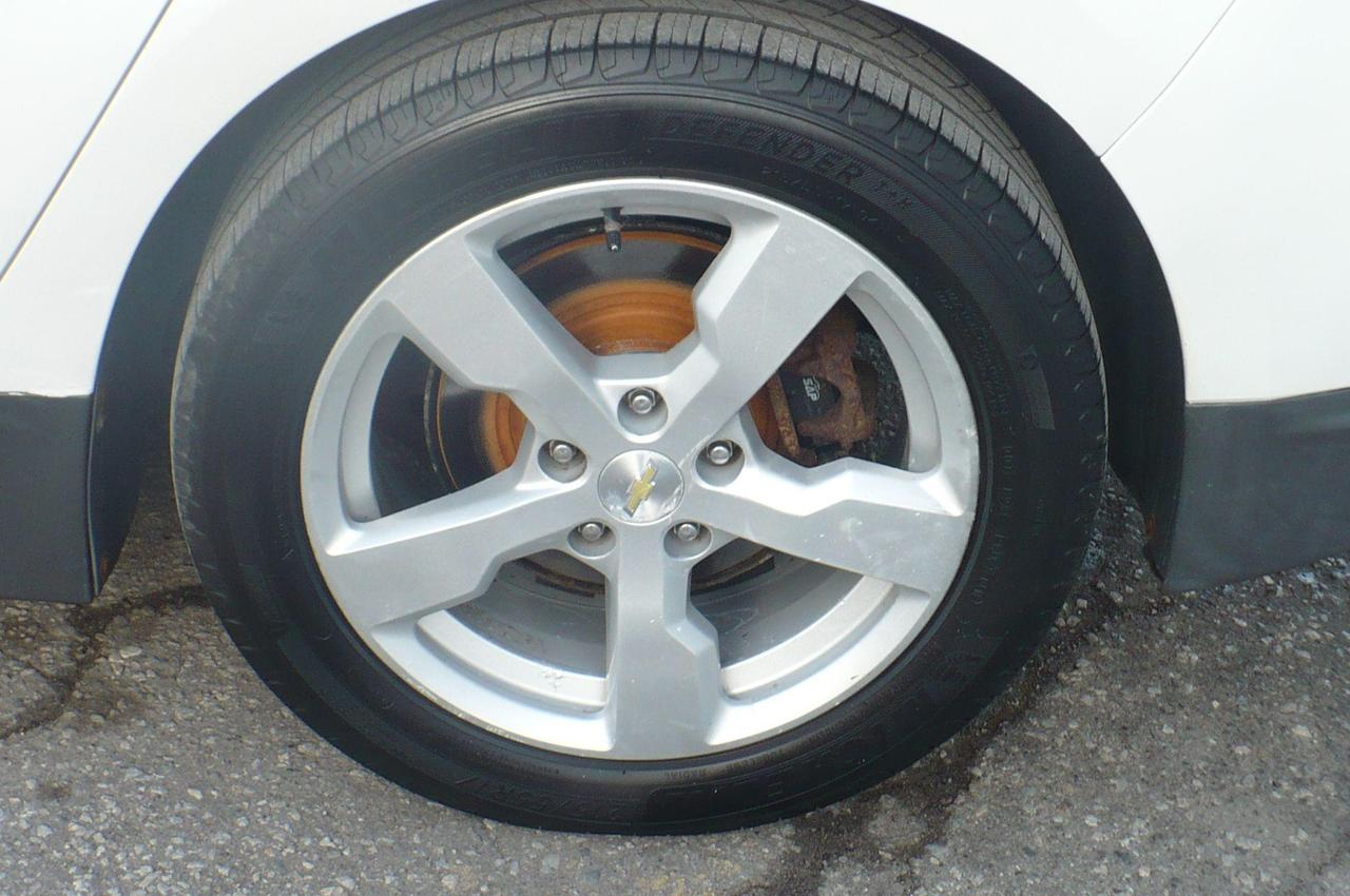 2015 Chevrolet Volt Base Photo