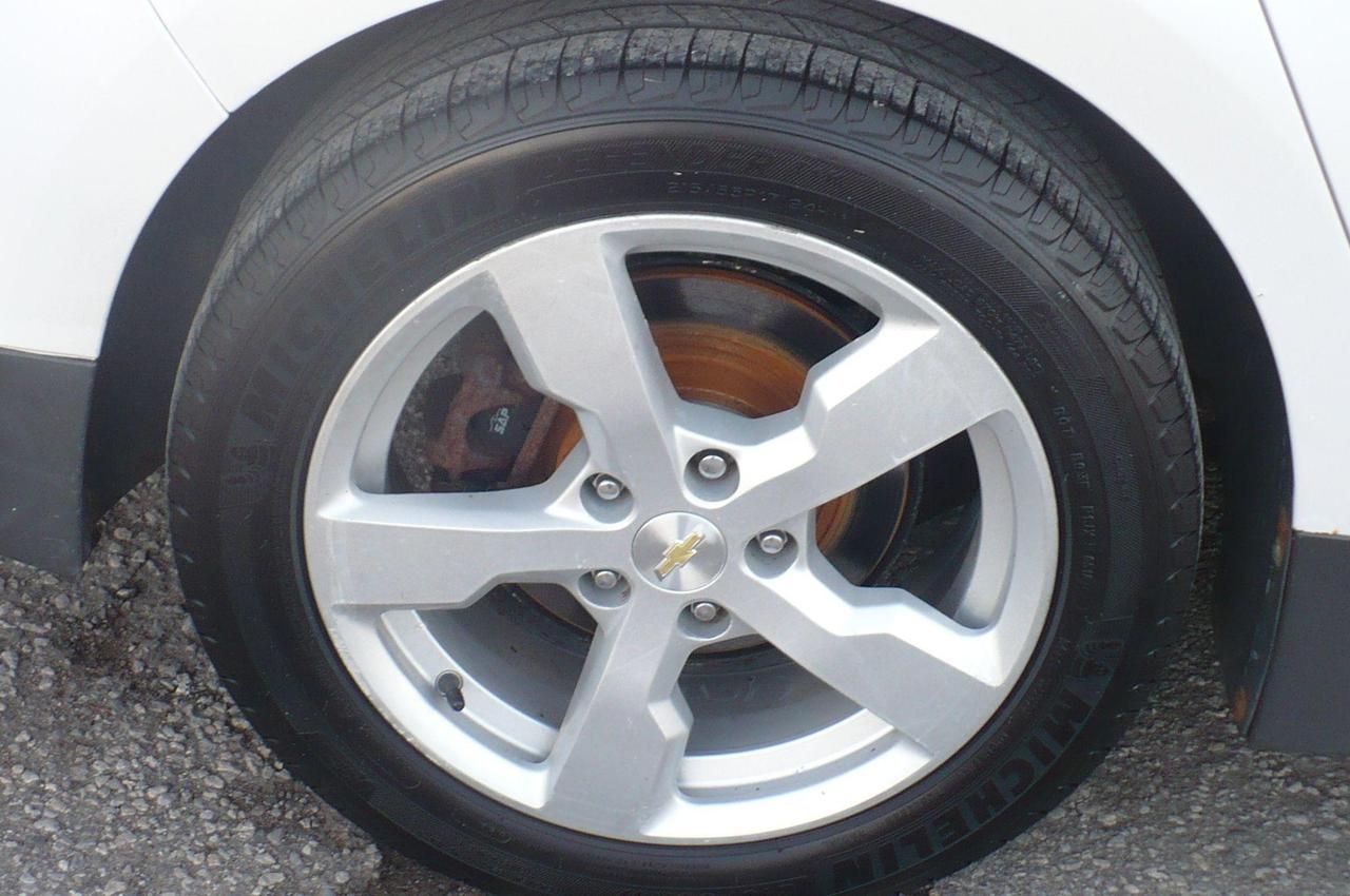 2015 Chevrolet Volt Base Photo