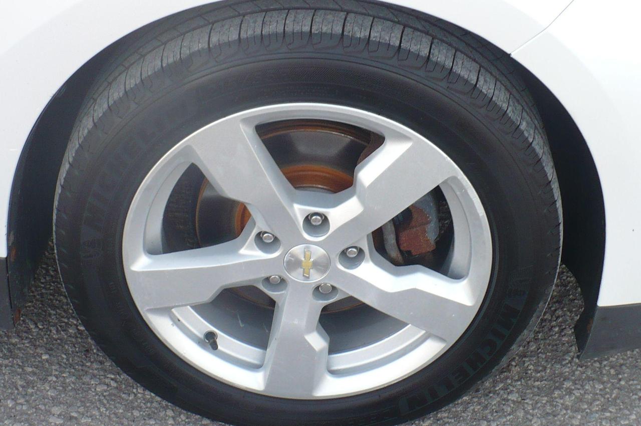 2015 Chevrolet Volt Base Photo