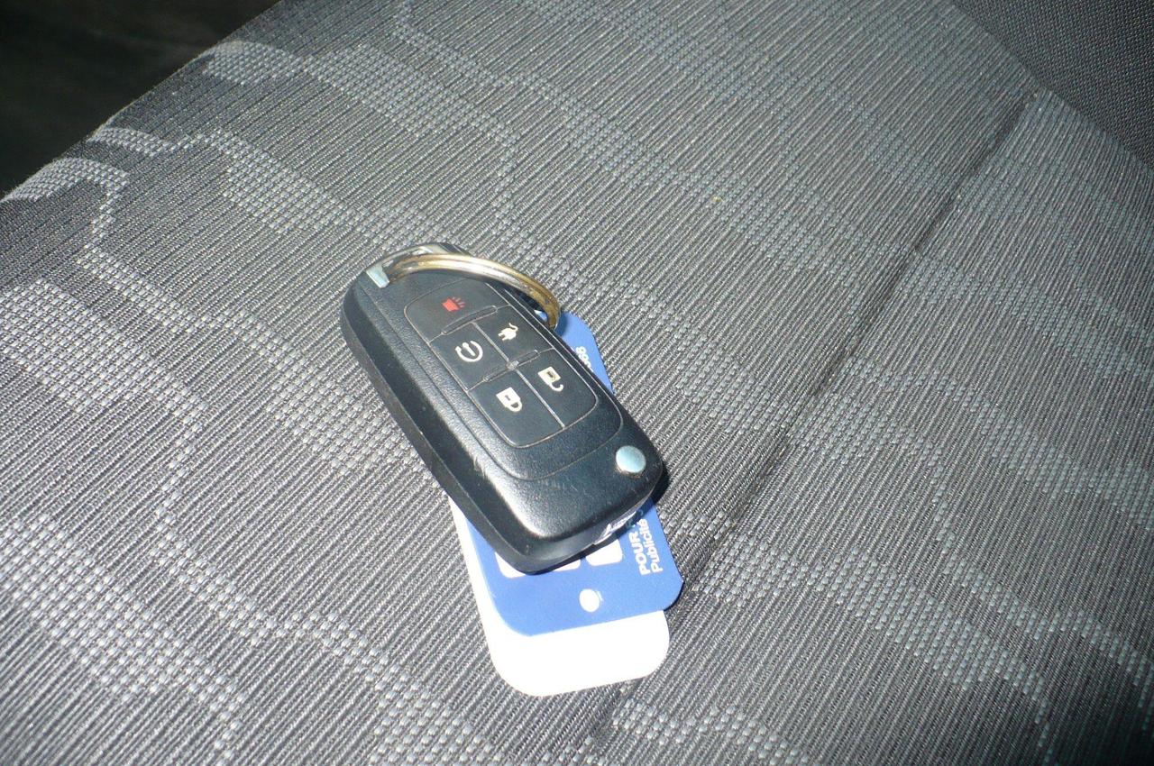 2015 Chevrolet Volt Base Photo