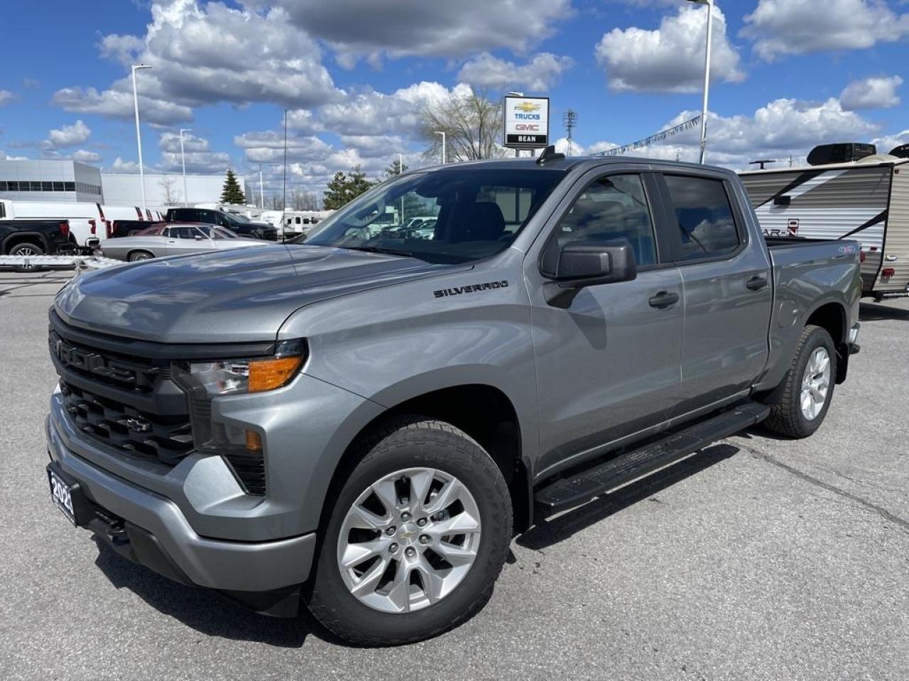 New 2023 Chevrolet Silverado 1500 Custom 2.7L 4CYL TURBO CREW CAB SHORT BOX CUSTOM DARK ESSENTIALS PACKAGE for sale in Carleton Place, ON