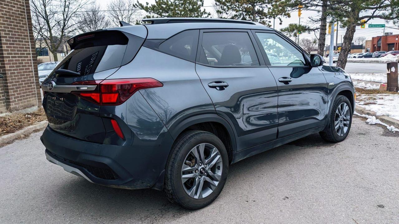 2021 Kia Seltos LX Photo2