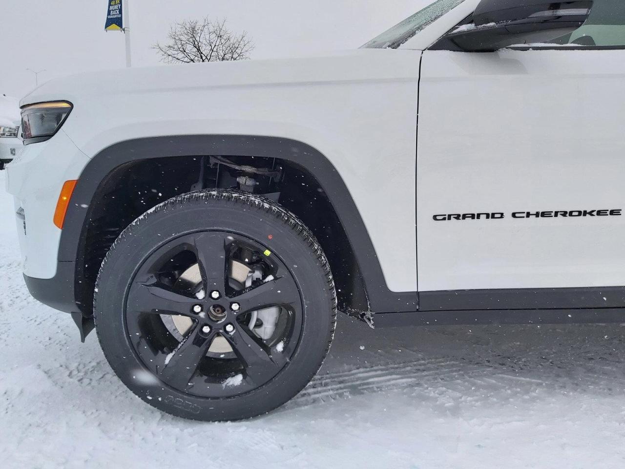 2023 Jeep Grand Cherokee Limited Photo3