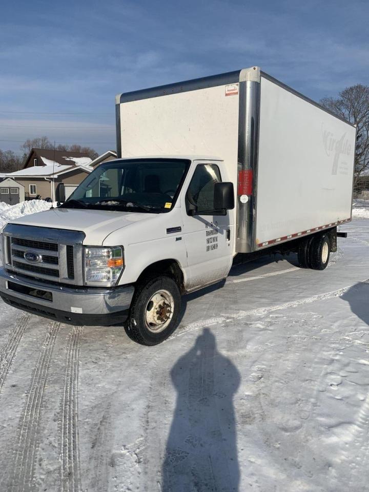2018 Ford E450 18' CUBE