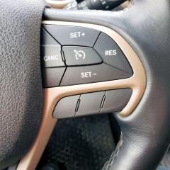 2016 Jeep Cherokee 4WD Navigation, Heated Leather, 8.4 screen - Photo #8