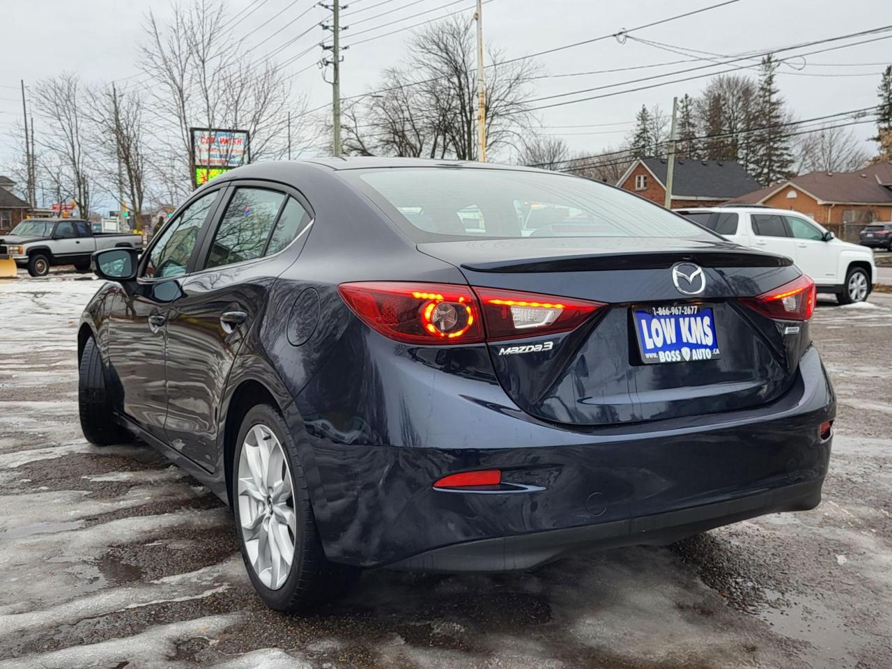 2014 Mazda MAZDA3 GT-SKY Photo2