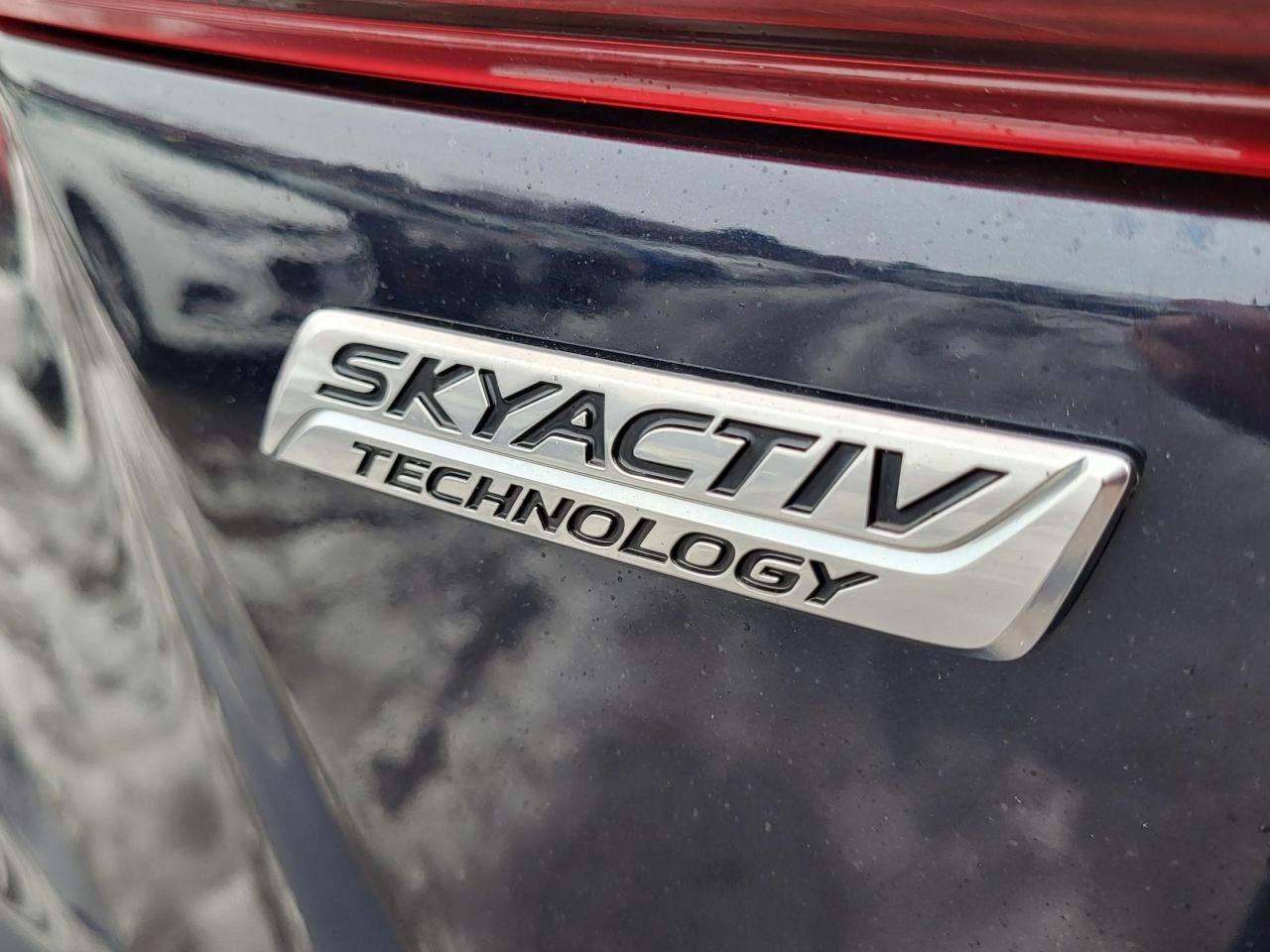 2014 Mazda MAZDA3 GT-SKY Photo4