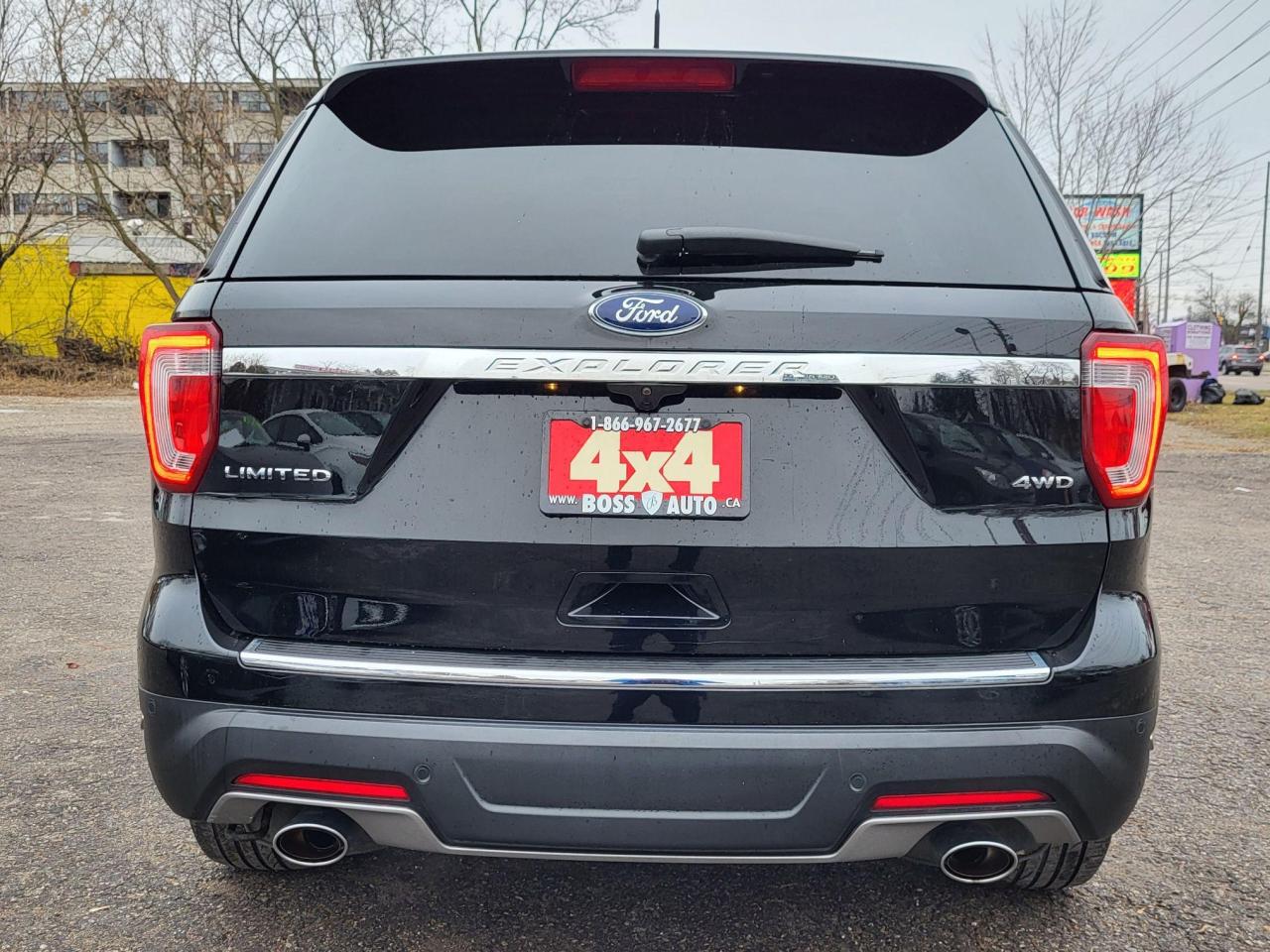 2018 Ford Explorer Limited 4WD Photo3