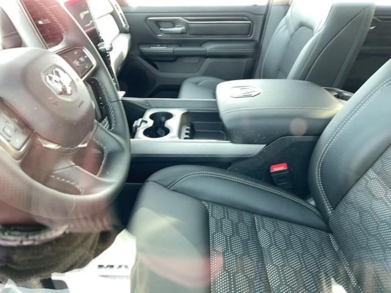 2023 RAM 1500 SPORT Photo3