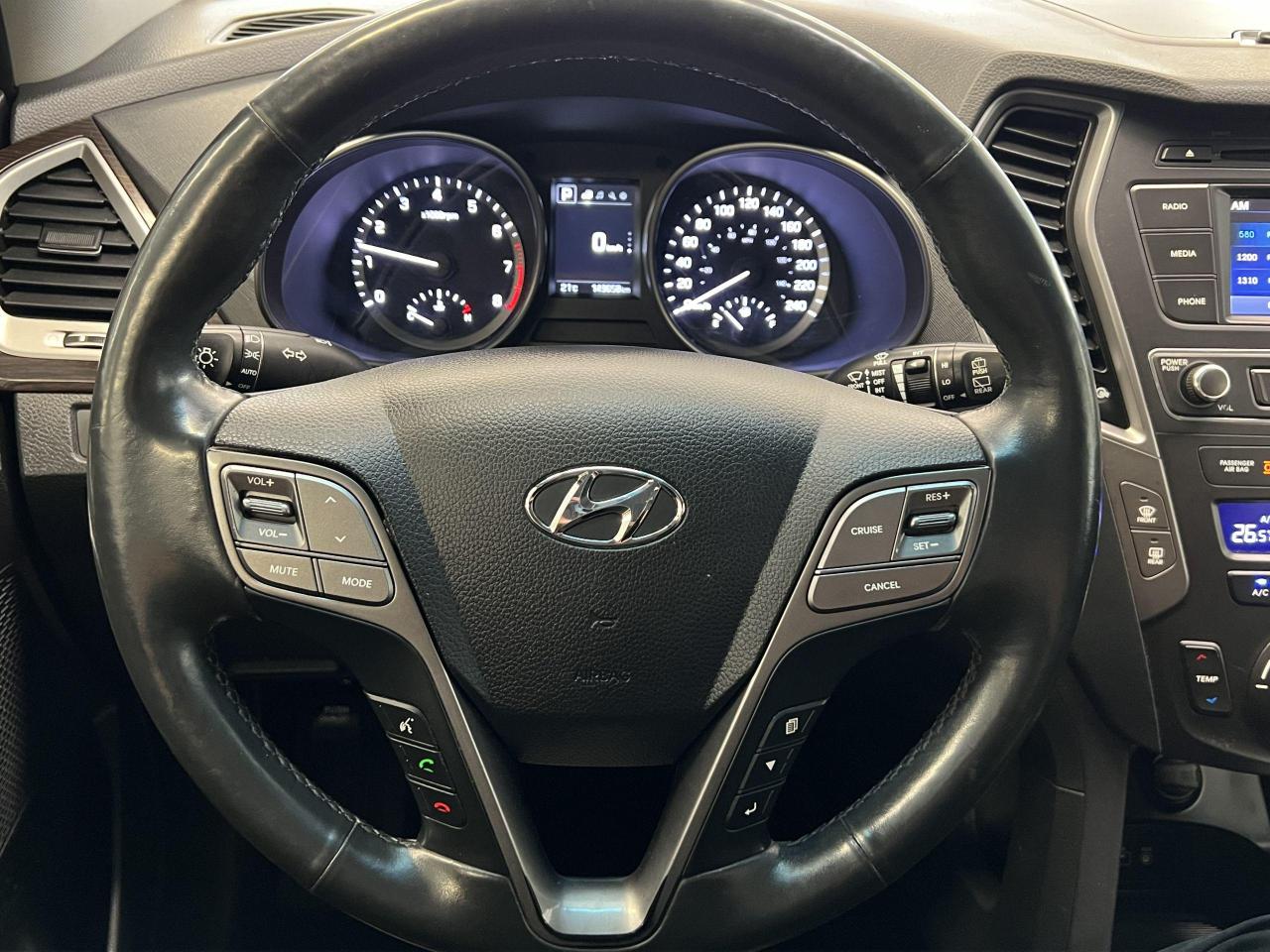 2017 Hyundai Santa Fe XL XL Premium 7 Pass V6 AWD+Roof+Camera+ACCIDENT FREE - Photo #8