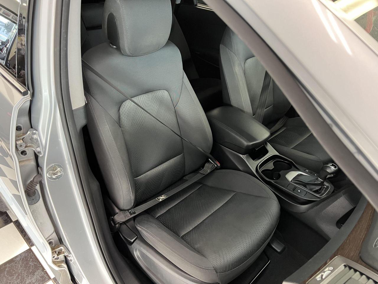 2017 Hyundai Santa Fe XL XL Premium 7 Pass V6 AWD+Roof+Camera+ACCIDENT FREE - Photo #21