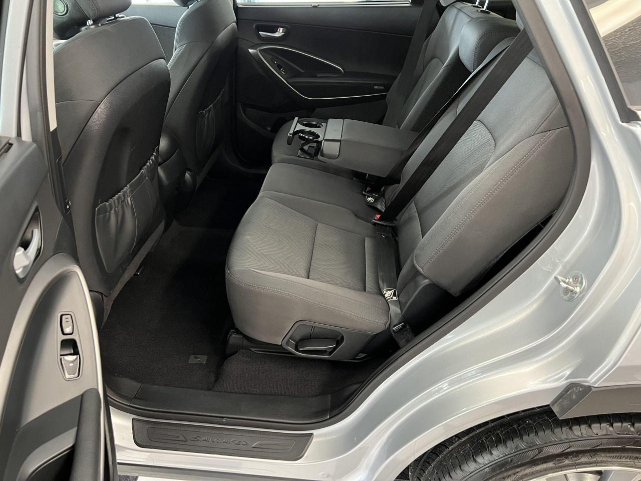 2017 Hyundai Santa Fe XL XL Premium 7 Pass V6 AWD+Roof+Camera+ACCIDENT FREE - Photo #22