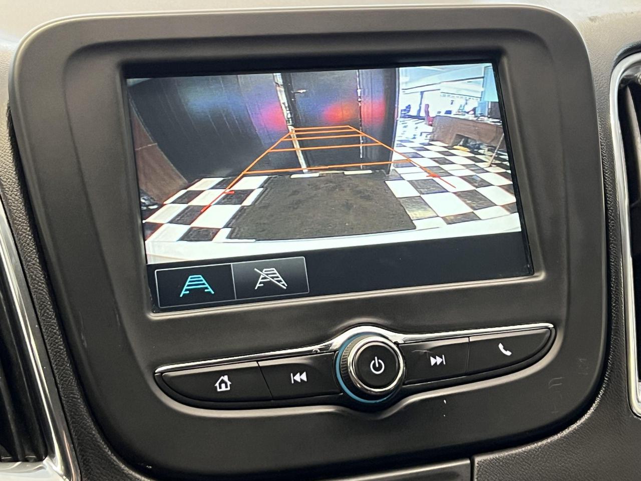 2017 Chevrolet Malibu LT+Camera+ApplePlay+Cruise Control+A/C Photo64