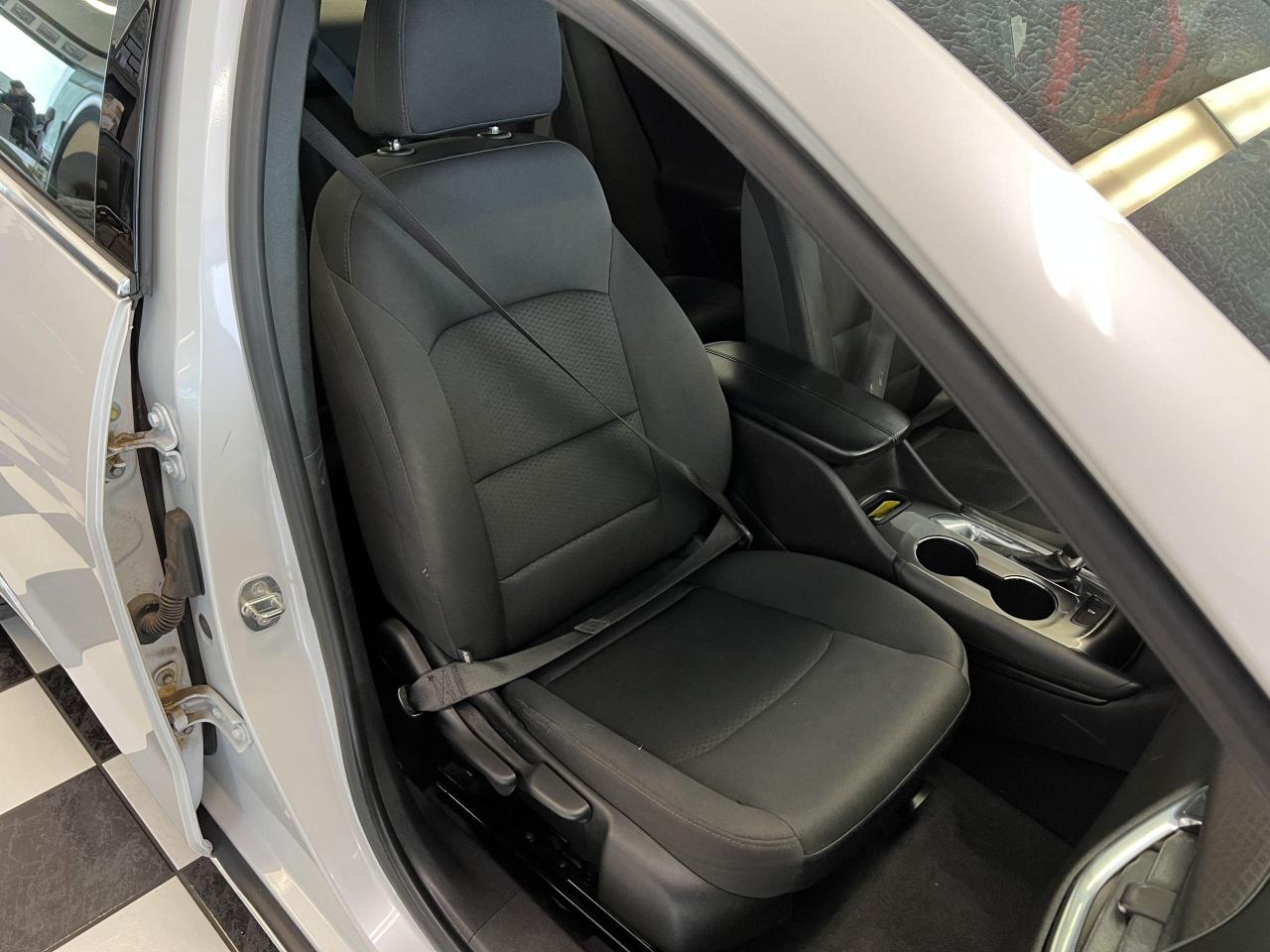 2017 Chevrolet Malibu LT+Camera+ApplePlay+Cruise Control+A/C Photo75