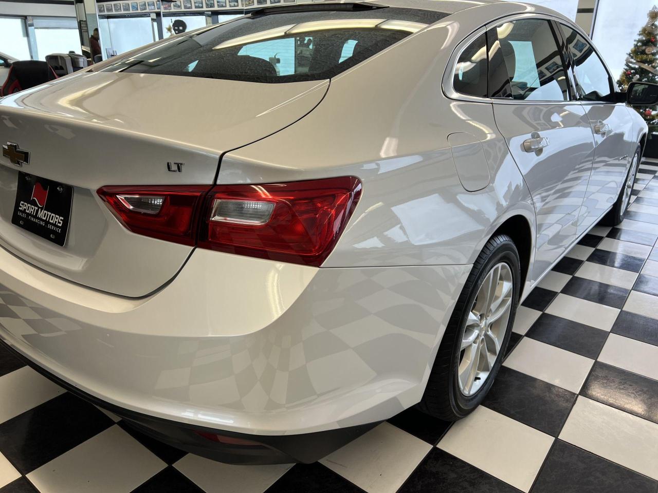 2017 Chevrolet Malibu LT+Camera+ApplePlay+Cruise Control+A/C Photo89