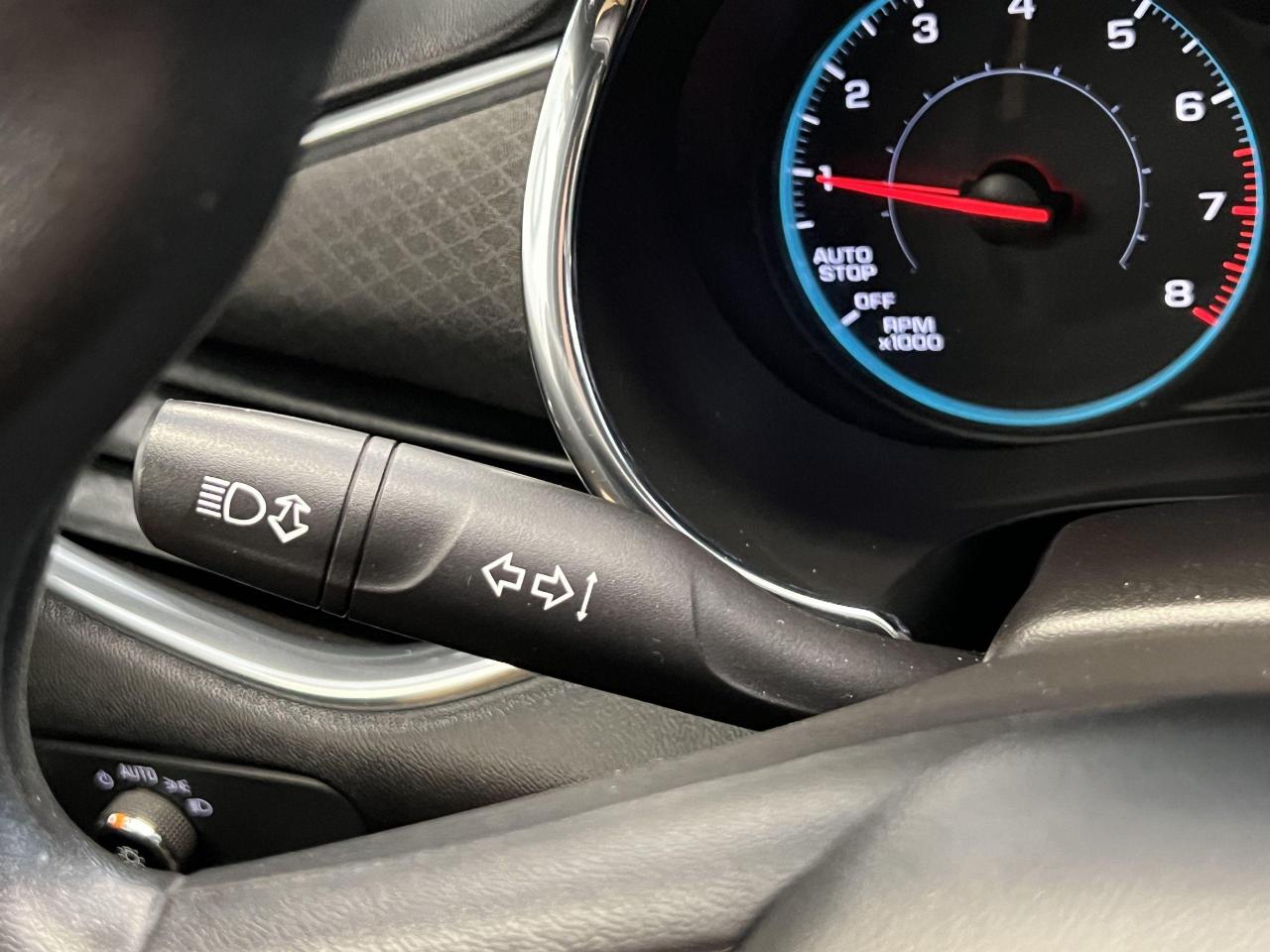 2017 Chevrolet Malibu LT+Camera+ApplePlay+Cruise Control+A/C Photo95