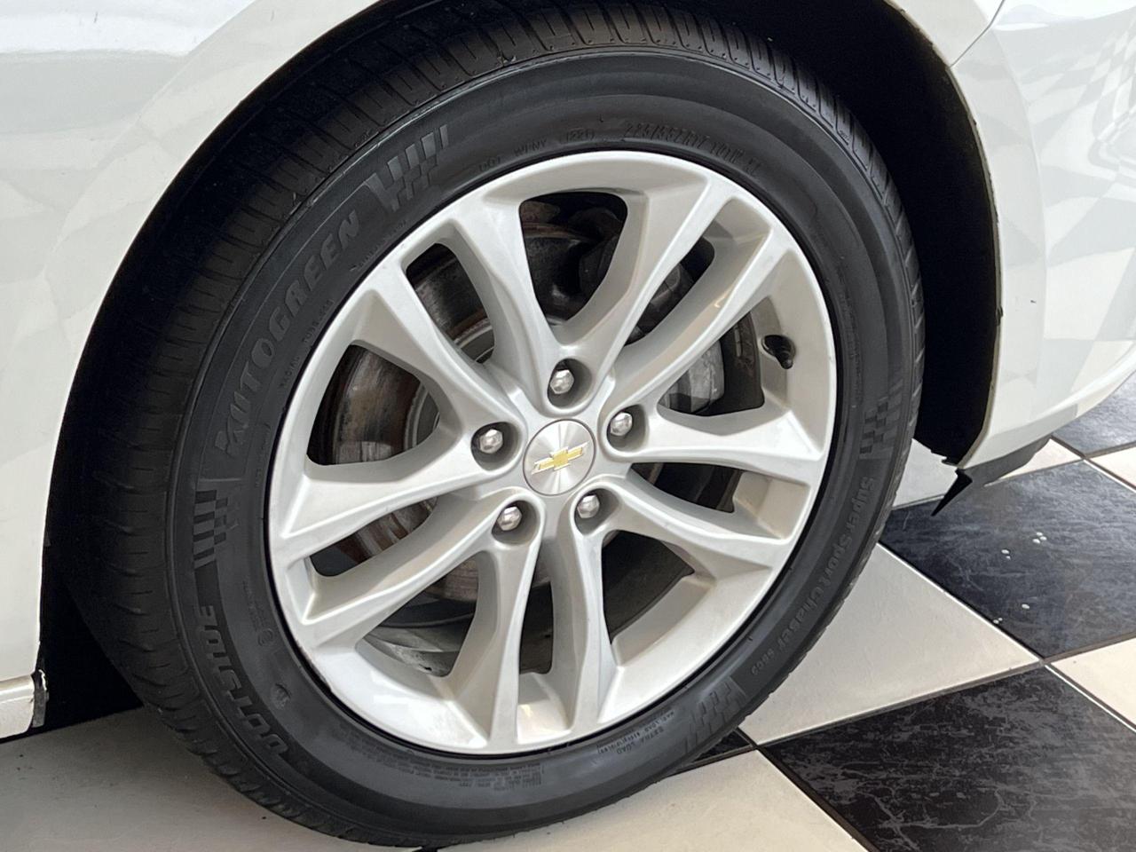 2017 Chevrolet Malibu LT+Camera+ApplePlay+Cruise Control+A/C Photo100