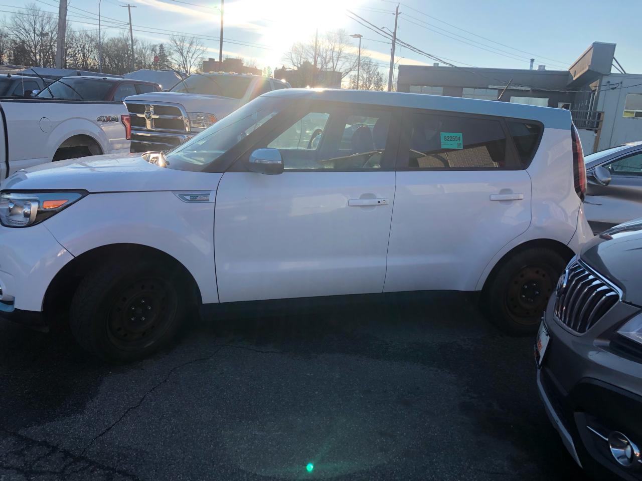 Used 2016 Kia Soul EV Luxury Electric Vehicle for sale in Ottawa, ON