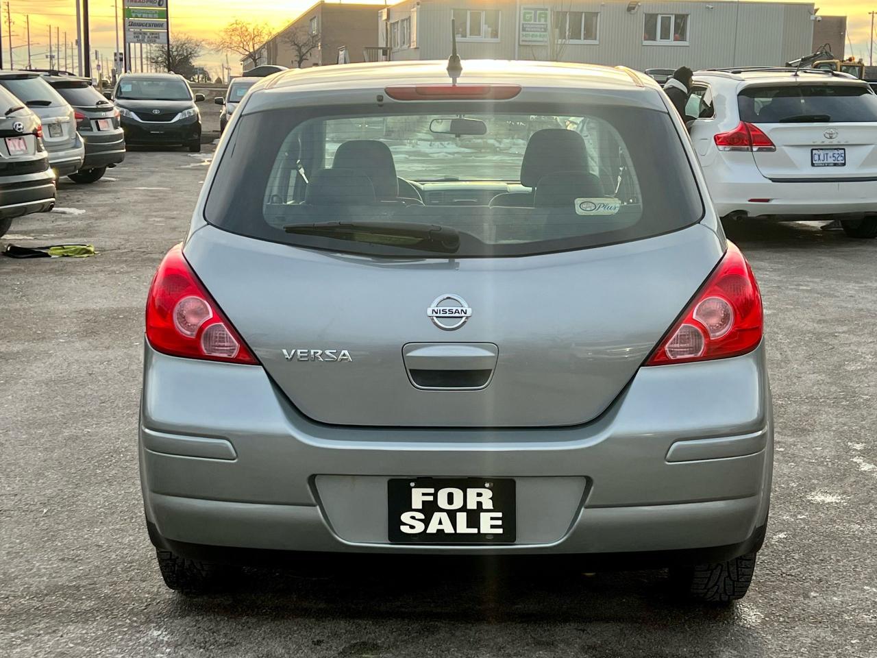2009 Nissan Versa  - Photo #6