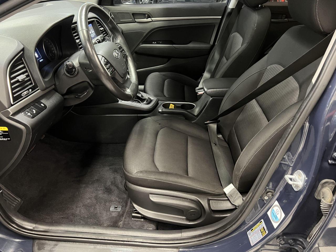 2017 Hyundai Elantra GLS+Roof+ApplePlay+Camera+BlindSpot+CLEAN CARFAX - Photo #18
