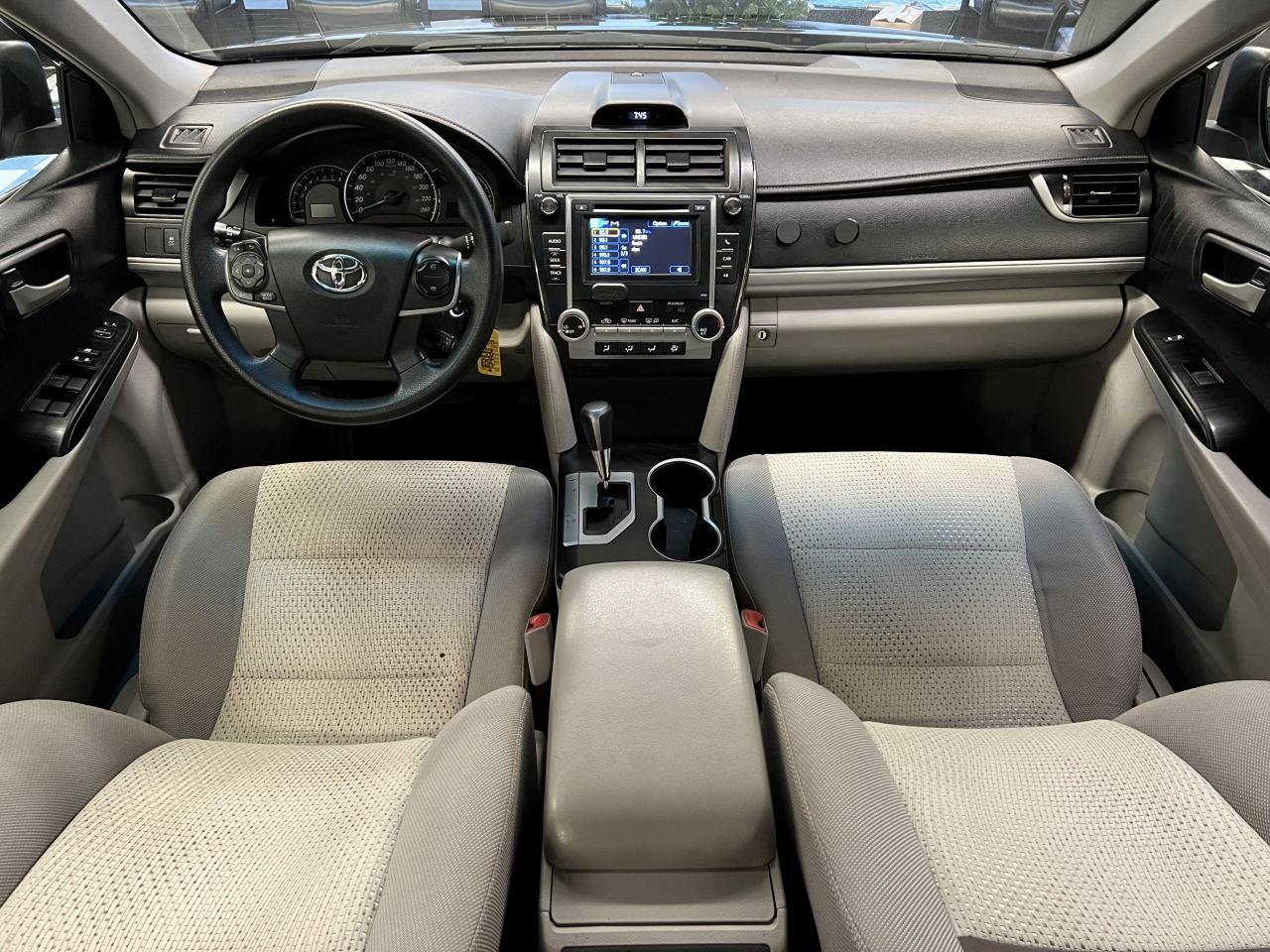2013 Toyota Camry LE+Camera+Bluetooth+A/C+Bluetooth Photo62