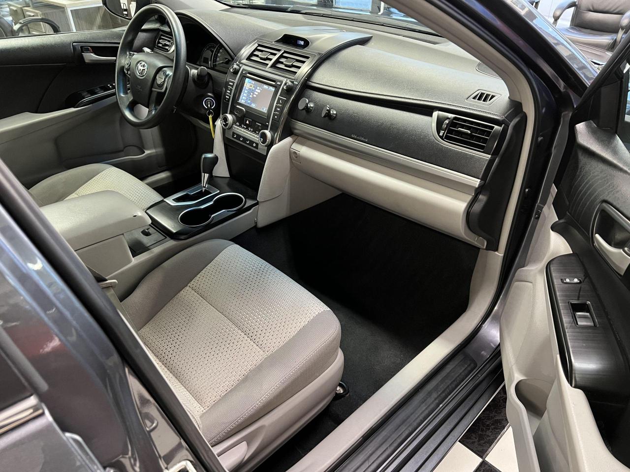 2013 Toyota Camry LE+Camera+Bluetooth+A/C+Bluetooth - Photo #20