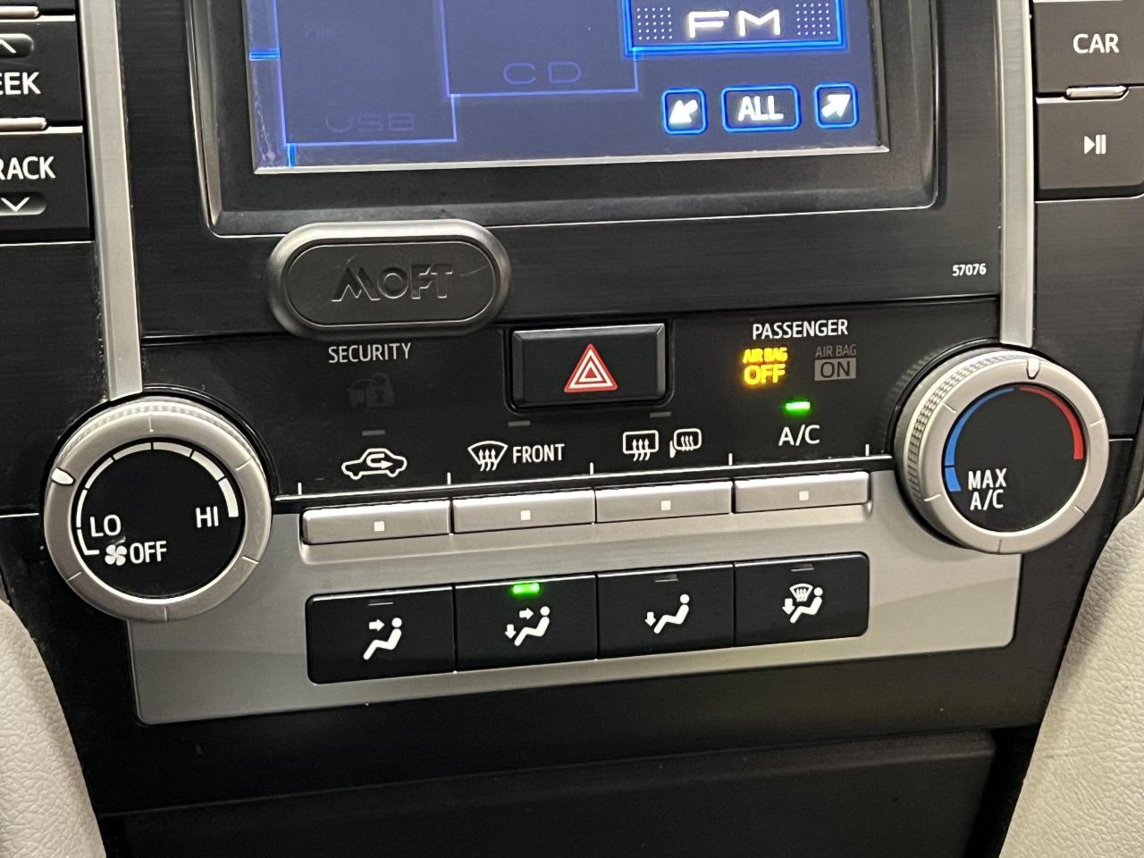 2013 Toyota Camry LE+Camera+Bluetooth+A/C+Bluetooth Photo84