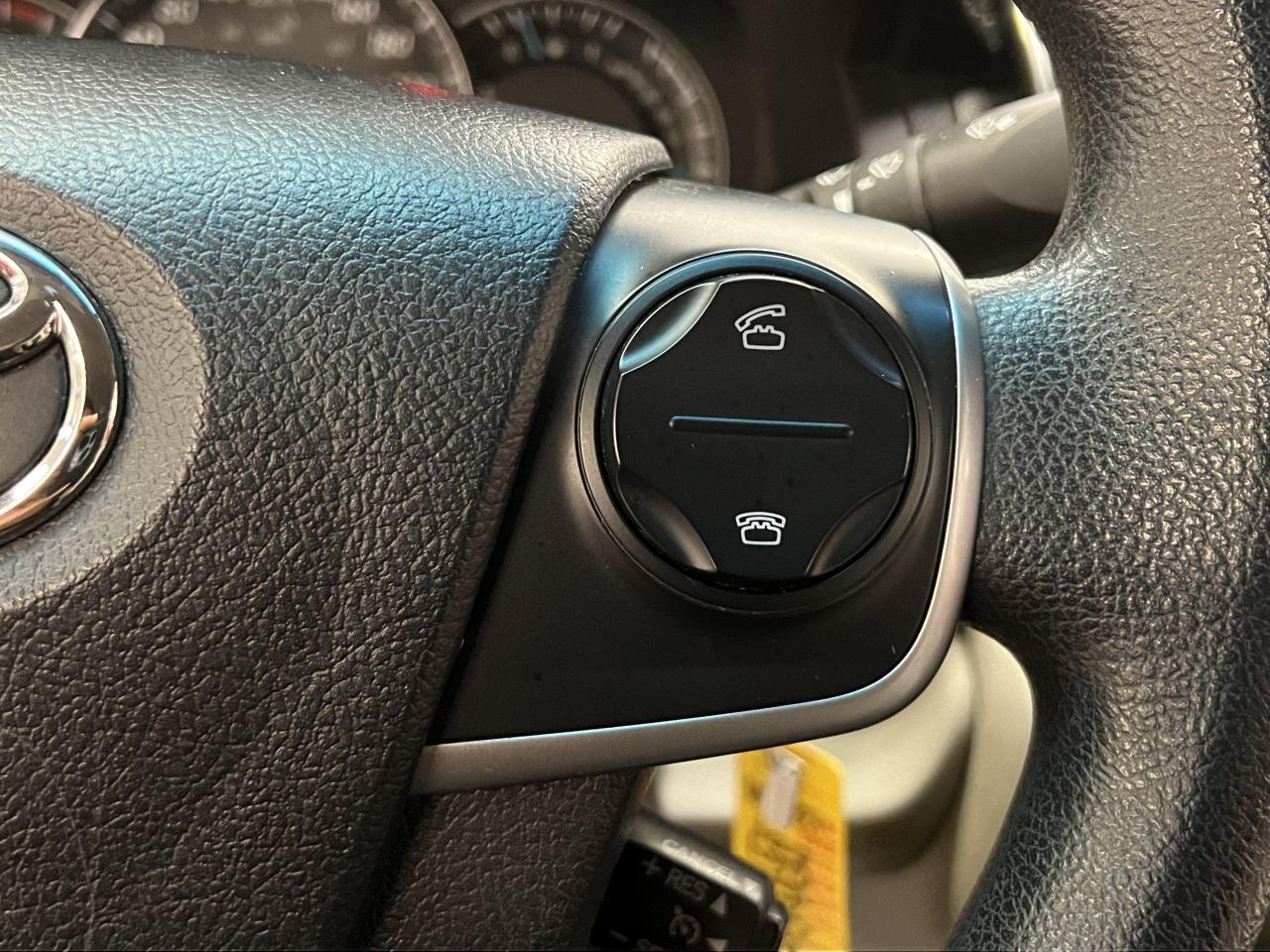 2013 Toyota Camry LE+Camera+Bluetooth+A/C+Bluetooth Photo91