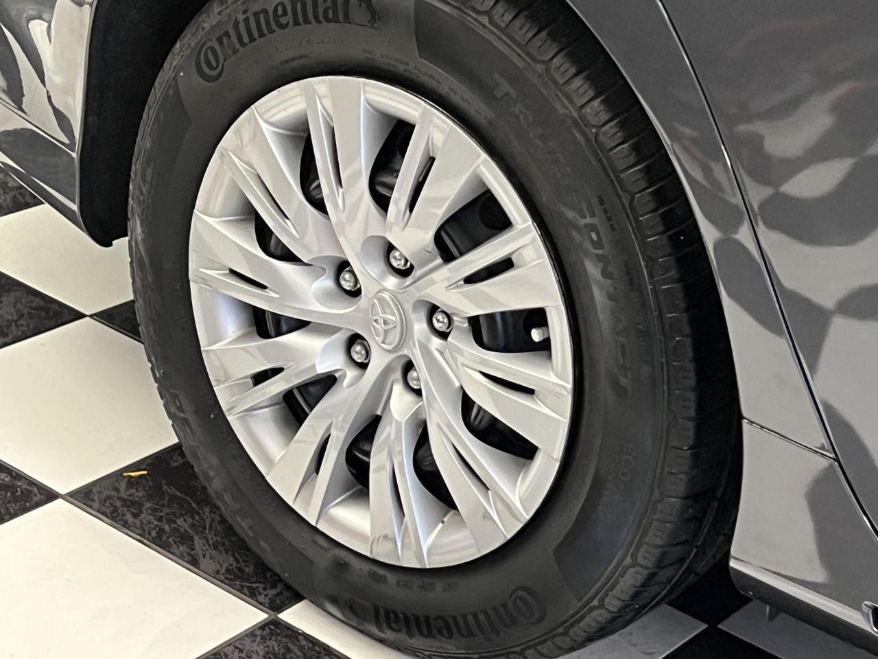 2013 Toyota Camry LE+Camera+Bluetooth+A/C+Bluetooth Photo99