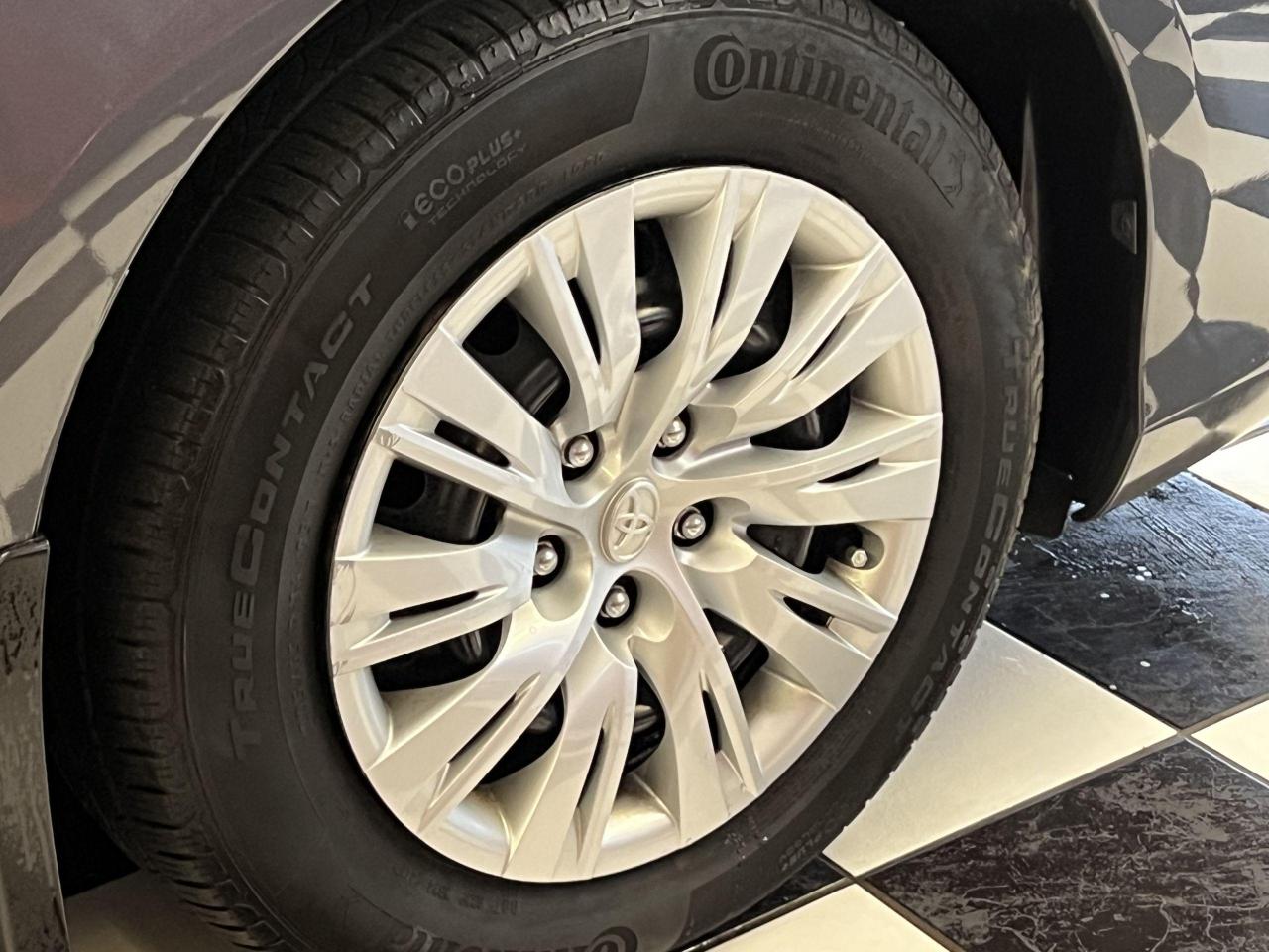 2013 Toyota Camry LE+Camera+Bluetooth+A/C+Bluetooth Photo100