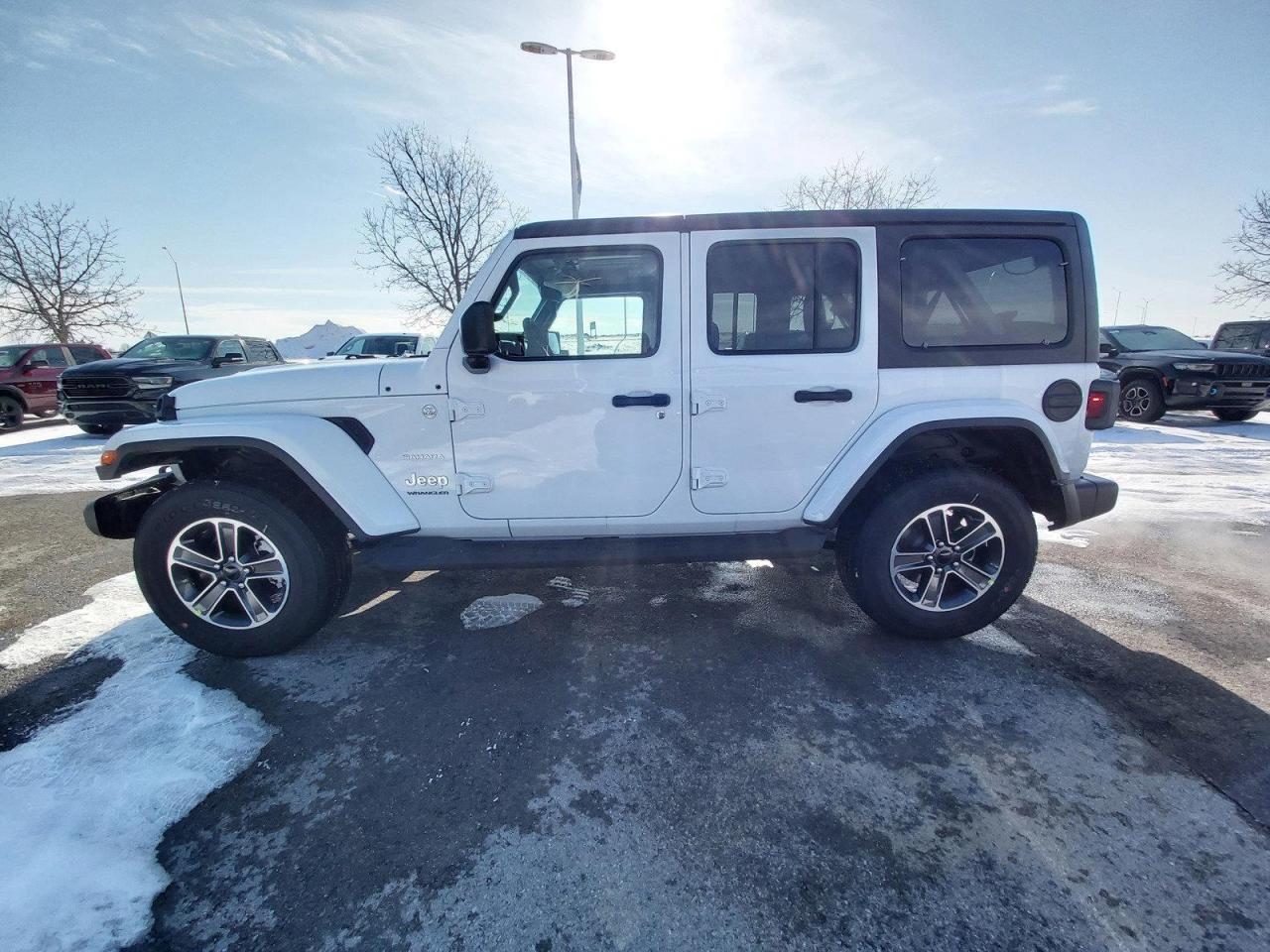 2023 Jeep Wrangler Sahara Photo3