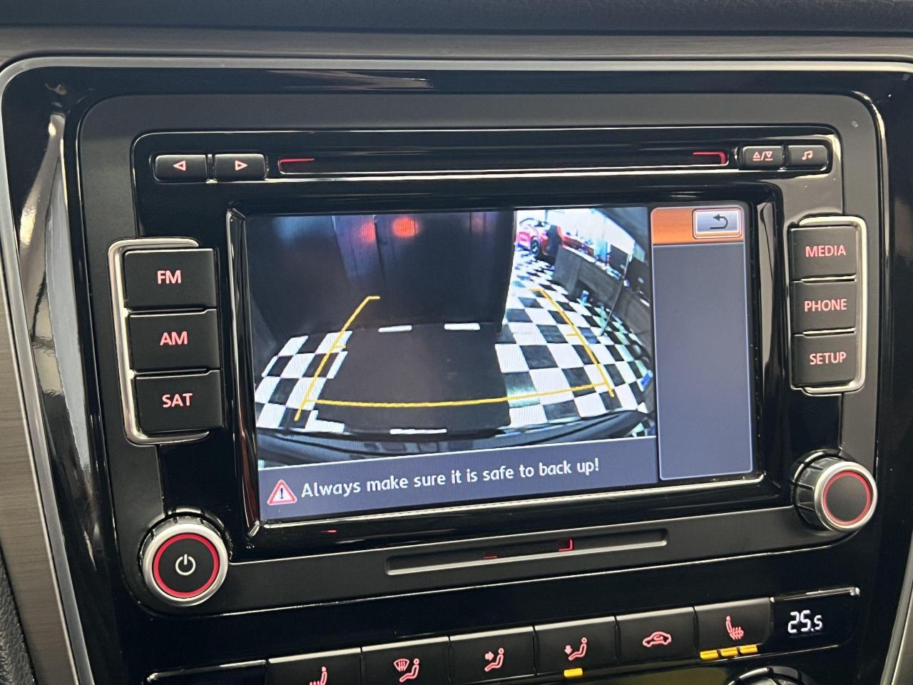 2015 Volkswagen Passat Comfortline+Camera+Roof+Heated Leather+ - Photo #11