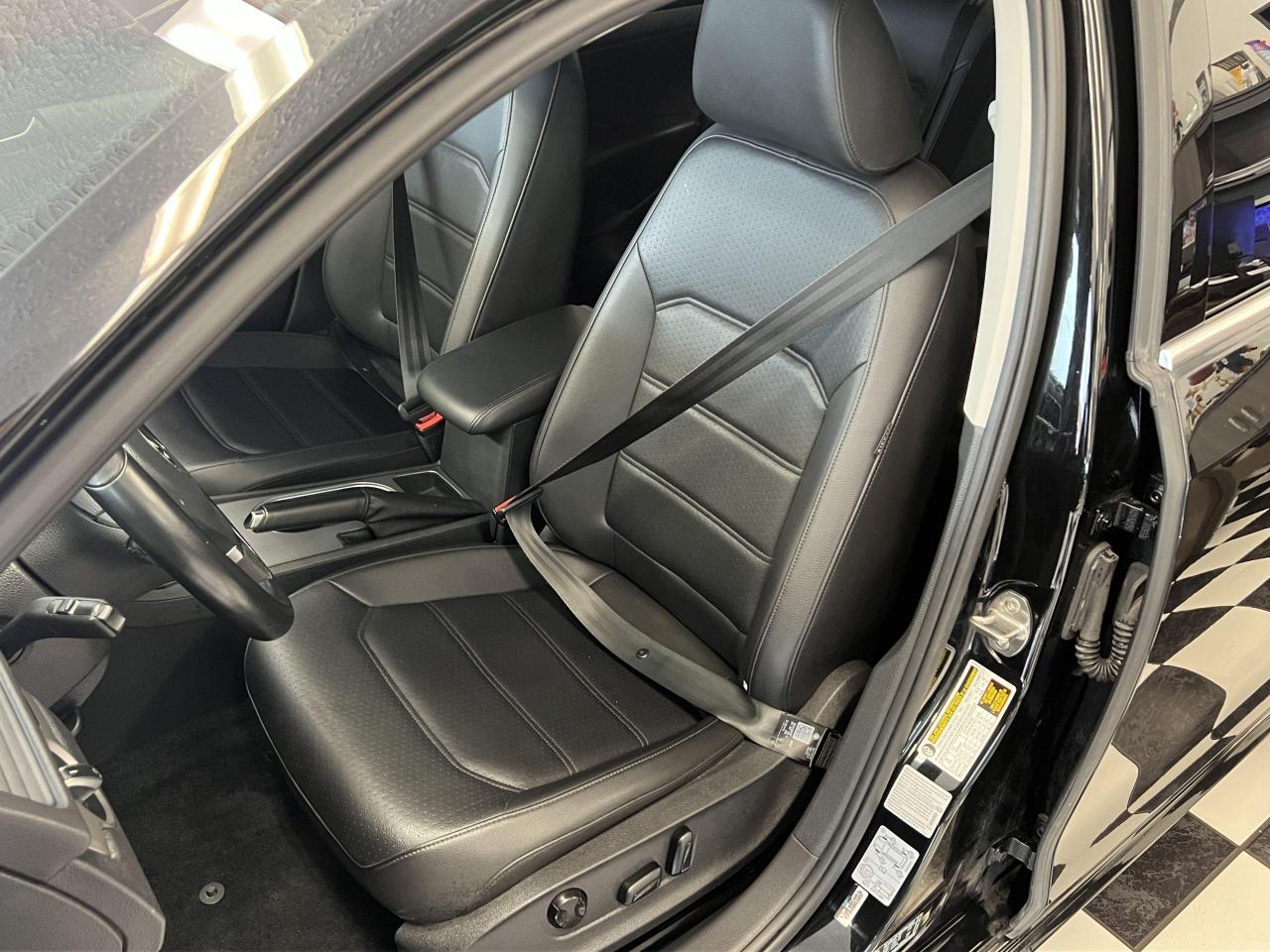 2015 Volkswagen Passat Comfortline+Camera+Roof+Heated Leather+ - Photo #20