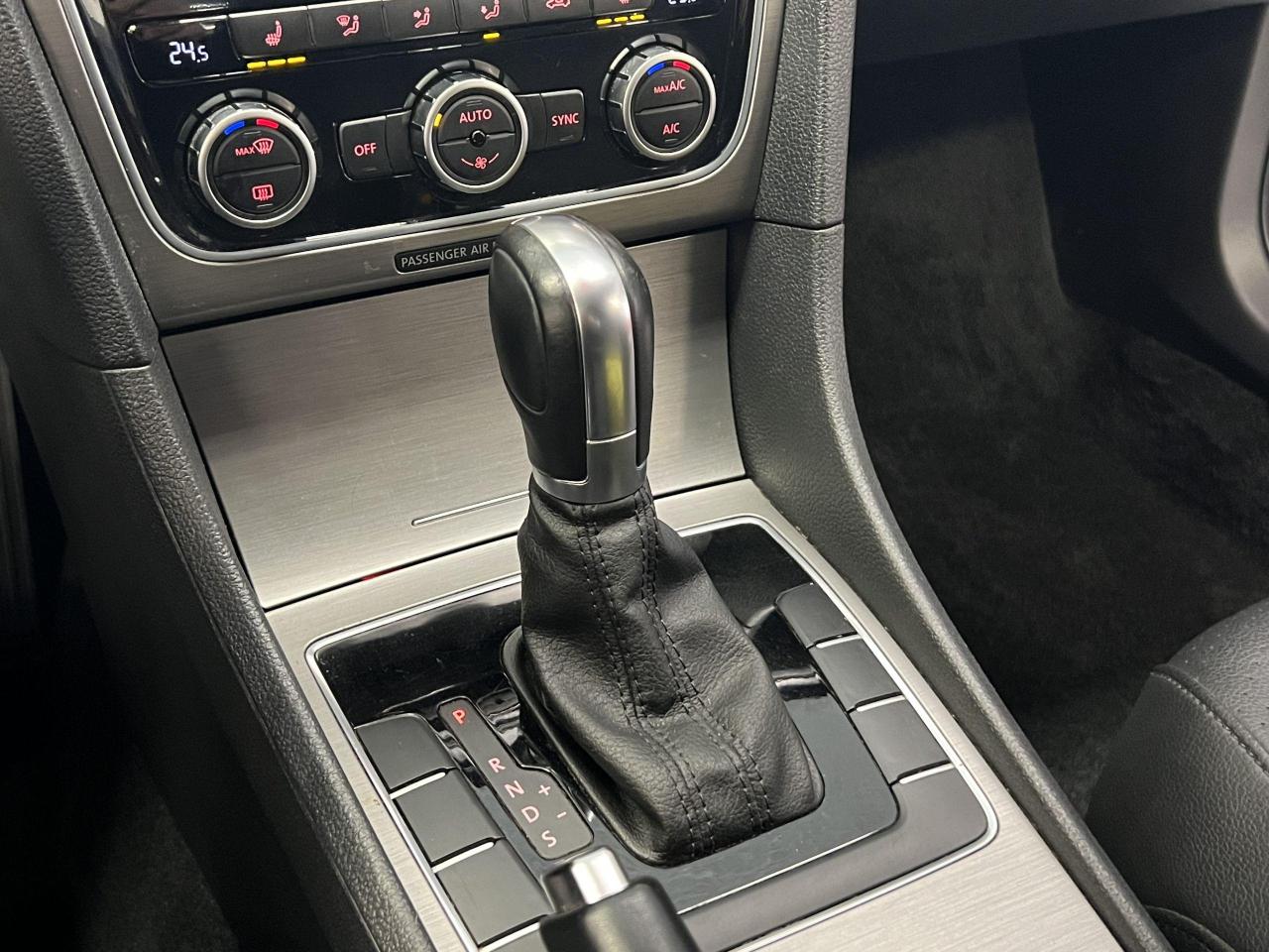 2015 Volkswagen Passat Comfortline+Camera+Roof+Heated Leather+ - Photo #37